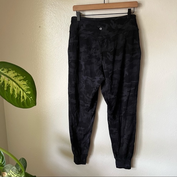 Lululemon | Formation Camo Deep Coal Align Joggers - Picture 4 of 7